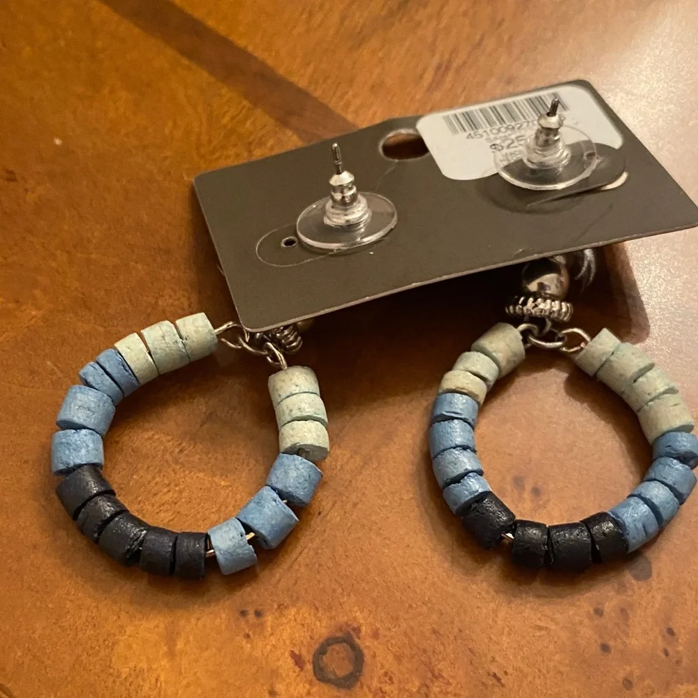 Chico's Silver and Blue Gradient Beaded Earrings - Picture 3 of 4